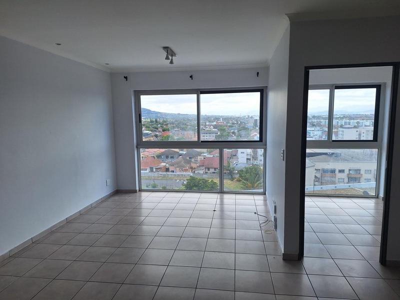 2 Bedroom Property for Sale in Goodwood Central Western Cape